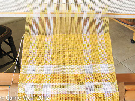 Carrie Wolf - Rigid Heddle Weaving Pattern - Yellow and White Gingham